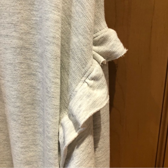 Monrow light weight sweater 70 rayon 27 cotton 3 spandex - Picture 5 of 7